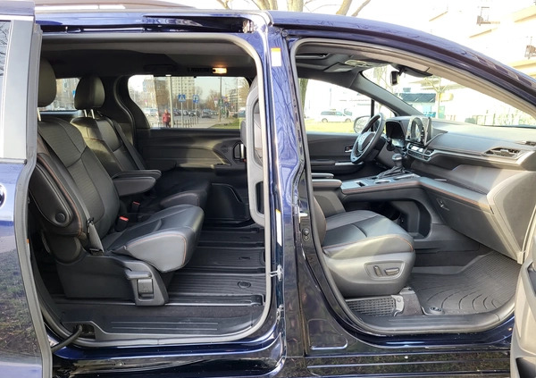 Toyota Sienna cena 209700 przebieg: 14157, rok produkcji 2021 z Warszawa małe 781